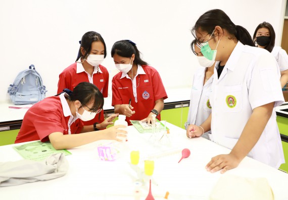 ภาพกิจกรรม  คณะวิทยาศาสตร์และเทคโนโลยี จัดโครงการค่ายวิทยาศาสตร์นักเรียนห้องเรียนพิเศษวิทยาศาสตร์  และโครงการค่ายวิทยาศาสตร์นักเรียนห้องเรียนพิเศษวิทยาศาสตร์เทคโนโลยี ภาษาอังกฤษ คณิตศาสตร์ (STEM) ระดับชั้นมัธยมศึกษาปีที่ 2