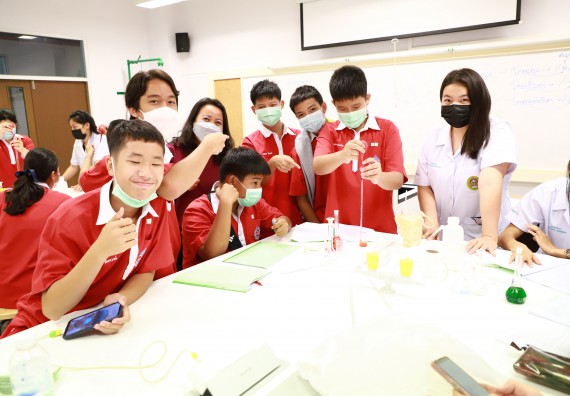 ภาพกิจกรรม  คณะวิทยาศาสตร์และเทคโนโลยี จัดโครงการค่ายวิทยาศาสตร์นักเรียนห้องเรียนพิเศษวิทยาศาสตร์  และโครงการค่ายวิทยาศาสตร์นักเรียนห้องเรียนพิเศษวิทยาศาสตร์เทคโนโลยี ภาษาอังกฤษ คณิตศาสตร์ (STEM) ระดับชั้นมัธยมศึกษาปีที่ 2