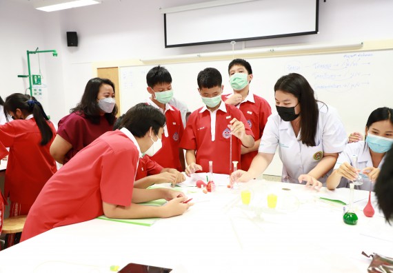 ภาพกิจกรรม  คณะวิทยาศาสตร์และเทคโนโลยี จัดโครงการค่ายวิทยาศาสตร์นักเรียนห้องเรียนพิเศษวิทยาศาสตร์  และโครงการค่ายวิทยาศาสตร์นักเรียนห้องเรียนพิเศษวิทยาศาสตร์เทคโนโลยี ภาษาอังกฤษ คณิตศาสตร์ (STEM) ระดับชั้นมัธยมศึกษาปีที่ 2