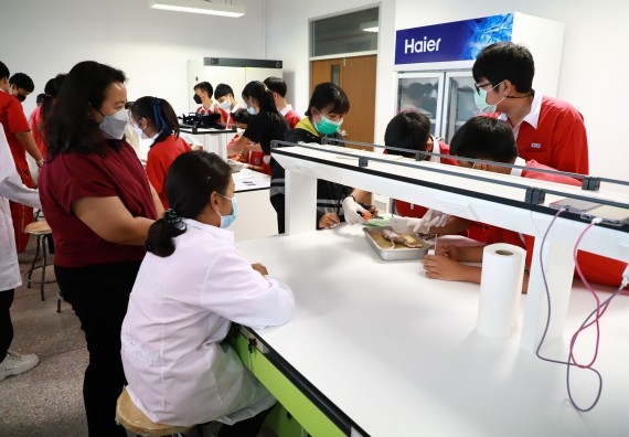 ภาพกิจกรรม  คณะวิทยาศาสตร์และเทคโนโลยี จัดโครงการค่ายวิทยาศาสตร์นักเรียนห้องเรียนพิเศษวิทยาศาสตร์  และโครงการค่ายวิทยาศาสตร์นักเรียนห้องเรียนพิเศษวิทยาศาสตร์เทคโนโลยี ภาษาอังกฤษ คณิตศาสตร์ (STEM) ระดับชั้นมัธยมศึกษาปีที่ 2