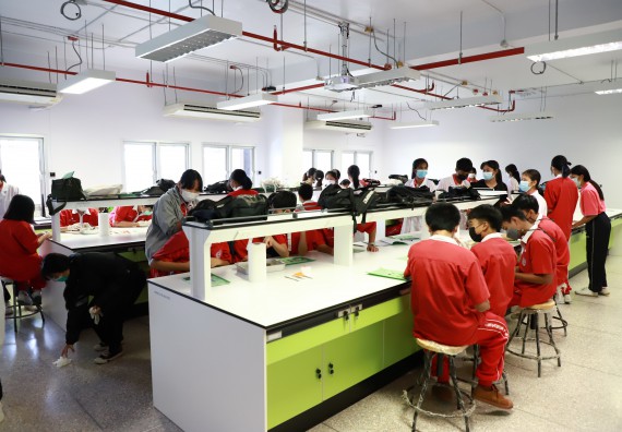 ภาพกิจกรรม  คณะวิทยาศาสตร์และเทคโนโลยี จัดโครงการค่ายวิทยาศาสตร์นักเรียนห้องเรียนพิเศษวิทยาศาสตร์  และโครงการค่ายวิทยาศาสตร์นักเรียนห้องเรียนพิเศษวิทยาศาสตร์เทคโนโลยี ภาษาอังกฤษ คณิตศาสตร์ (STEM) ระดับชั้นมัธยมศึกษาปีที่ 2