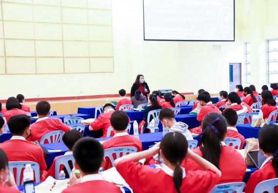 ภาพกิจกรรม  คณะวิทยาศาสตร์และเทคโนโลยี จัดโครงการค่ายวิทยาศาสตร์นักเรียนห้องเรียนพิเศษวิทยาศาสตร์  และโครงการค่ายวิทยาศาสตร์นักเรียนห้องเรียนพิเศษวิทยาศาสตร์เทคโนโลยี ภาษาอังกฤษ คณิตศาสตร์ (STEM) ระดับชั้นมัธยมศึกษาปีที่ 2