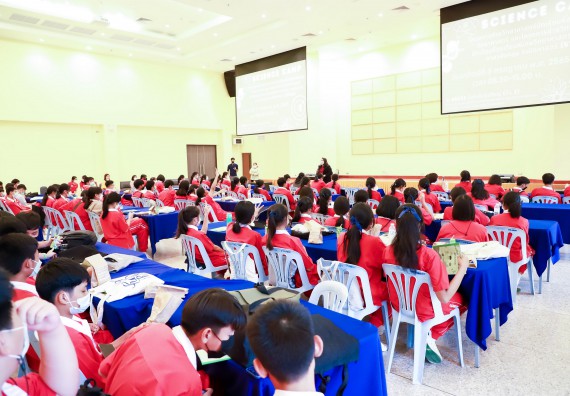 ภาพกิจกรรม  คณะวิทยาศาสตร์และเทคโนโลยี จัดโครงการค่ายวิทยาศาสตร์นักเรียนห้องเรียนพิเศษวิทยาศาสตร์  และโครงการค่ายวิทยาศาสตร์นักเรียนห้องเรียนพิเศษวิทยาศาสตร์เทคโนโลยี ภาษาอังกฤษ คณิตศาสตร์ (STEM) ระดับชั้นมัธยมศึกษาปีที่ 2