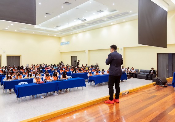 ภาพกิจกรรม  คณะวิทยาศาสตร์และเทคโนโลยี จัดโครงการบริการนักศึกษาและศิษย์เก่าสัมพันธ์ คณะวิทยาศาสตร์และเทคโนโลยี