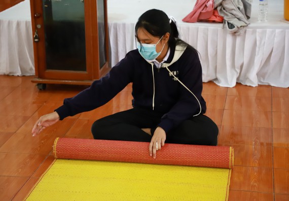 ภาพกิจกรรม  โปรแกรมวิชาสาธารณสุขศาสตร์ ร่วมแห่เทียนและถวายเทียนจำนำพรรษา ทั้งกันนี้ร่วมกันบำเบ็ญประโยชน์ทำความสะอาดวัดวังยาง