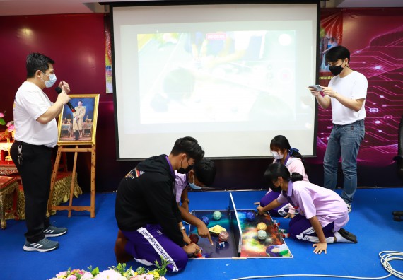 ภาพกิจกรรม  คณะวิทยาศาสตร์และเทคโนโลยี จัดโครงการค่ายวิชาการกิจกรรมค่ายส่งเสริมกระบวนการคิด ชั้นมัธยมศึกษาปีที่ 4 (วิทยาศาสตร์ คณิตศาสตร์ เทคโนโลยี : STEM)