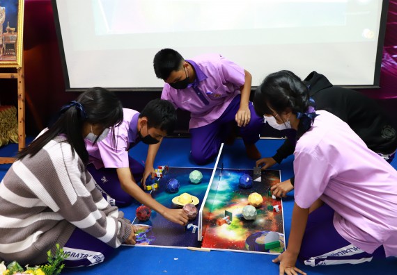 ภาพกิจกรรม  คณะวิทยาศาสตร์และเทคโนโลยี จัดโครงการค่ายวิชาการกิจกรรมค่ายส่งเสริมกระบวนการคิด ชั้นมัธยมศึกษาปีที่ 4 (วิทยาศาสตร์ คณิตศาสตร์ เทคโนโลยี : STEM)