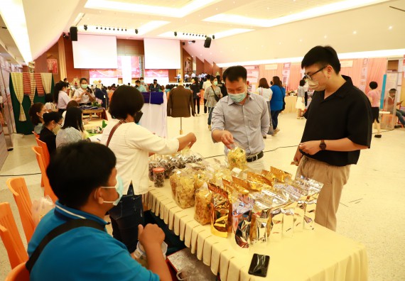 คณะวิทยาศาสตร์และเทคโนโลยี เข้าร่วมงานชวนเที่ยวและชมงานนิทรรศการ 