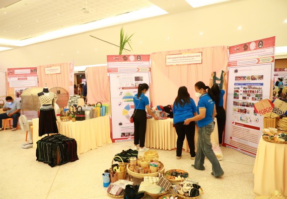 คณะวิทยาศาสตร์และเทคโนโลยี เข้าร่วมงานชวนเที่ยวและชมงานนิทรรศการ 