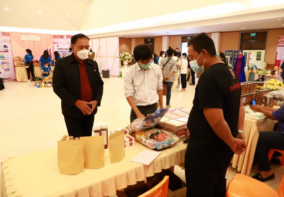 คณะวิทยาศาสตร์และเทคโนโลยี เข้าร่วมงานชวนเที่ยวและชมงานนิทรรศการ 