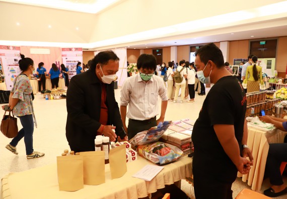 คณะวิทยาศาสตร์และเทคโนโลยี เข้าร่วมงานชวนเที่ยวและชมงานนิทรรศการ 