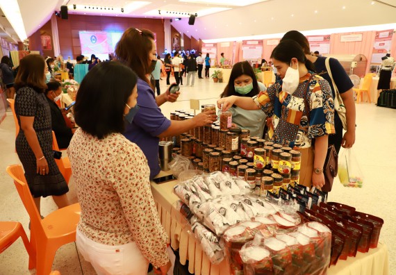 คณะวิทยาศาสตร์และเทคโนโลยี เข้าร่วมงานชวนเที่ยวและชมงานนิทรรศการ 