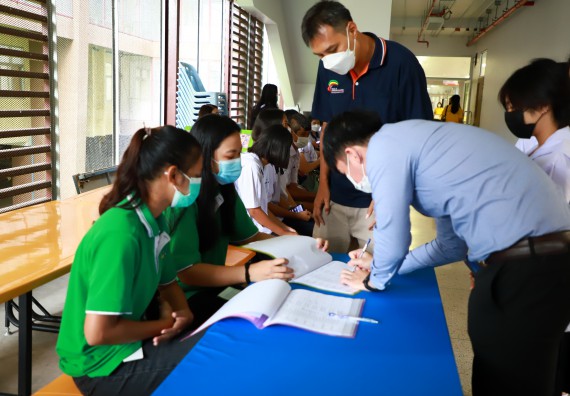 ภาพกิจกรรม  คณะวิทยาศาสตร์และเทคโนโลยีมหาวิทยาลัยราชภัฏกำแพงเพชร จัดงานสัปดาห์วิทยาศาสตร์แห่งชาติ ส่วนภูมิภาค ประจำปี 2565