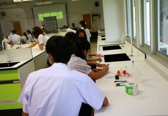 ภาพกิจกรรม  คณะวิทยาศาสตร์และเทคโนโลยีมหาวิทยาลัยราชภัฏกำแพงเพชร จัดงานสัปดาห์วิทยาศาสตร์แห่งชาติ ส่วนภูมิภาค ประจำปี 2565