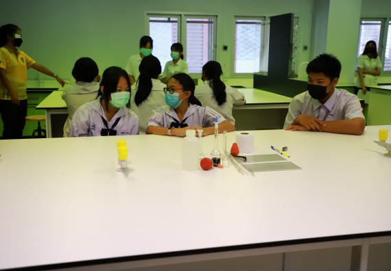 ภาพกิจกรรม  คณะวิทยาศาสตร์และเทคโนโลยีมหาวิทยาลัยราชภัฏกำแพงเพชร จัดงานสัปดาห์วิทยาศาสตร์แห่งชาติ ส่วนภูมิภาค ประจำปี 2565