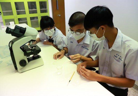 ภาพกิจกรรม  คณะวิทยาศาสตร์และเทคโนโลยีมหาวิทยาลัยราชภัฏกำแพงเพชร จัดงานสัปดาห์วิทยาศาสตร์แห่งชาติ ส่วนภูมิภาค ประจำปี 2565