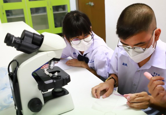 ภาพกิจกรรม  คณะวิทยาศาสตร์และเทคโนโลยีมหาวิทยาลัยราชภัฏกำแพงเพชร จัดงานสัปดาห์วิทยาศาสตร์แห่งชาติ ส่วนภูมิภาค ประจำปี 2565