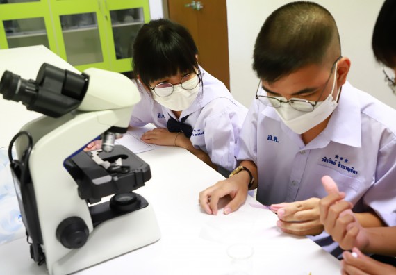 ภาพกิจกรรม  คณะวิทยาศาสตร์และเทคโนโลยีมหาวิทยาลัยราชภัฏกำแพงเพชร จัดงานสัปดาห์วิทยาศาสตร์แห่งชาติ ส่วนภูมิภาค ประจำปี 2565