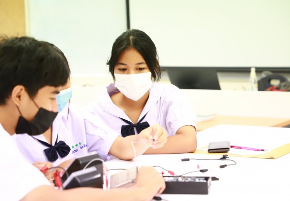 ภาพกิจกรรม  คณะวิทยาศาสตร์และเทคโนโลยีมหาวิทยาลัยราชภัฏกำแพงเพชร จัดงานสัปดาห์วิทยาศาสตร์แห่งชาติ ส่วนภูมิภาค ประจำปี 2565