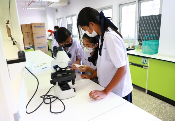 ภาพกิจกรรม  คณะวิทยาศาสตร์และเทคโนโลยีมหาวิทยาลัยราชภัฏกำแพงเพชร จัดงานสัปดาห์วิทยาศาสตร์แห่งชาติ ส่วนภูมิภาค ประจำปี 2565