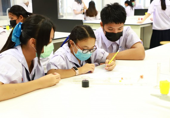 ภาพกิจกรรม  คณะวิทยาศาสตร์และเทคโนโลยีมหาวิทยาลัยราชภัฏกำแพงเพชร จัดงานสัปดาห์วิทยาศาสตร์แห่งชาติ ส่วนภูมิภาค ประจำปี 2565