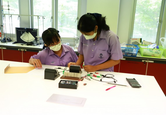 ภาพกิจกรรม  คณะวิทยาศาสตร์และเทคโนโลยีมหาวิทยาลัยราชภัฏกำแพงเพชร จัดงานสัปดาห์วิทยาศาสตร์แห่งชาติ ส่วนภูมิภาค ประจำปี 2565