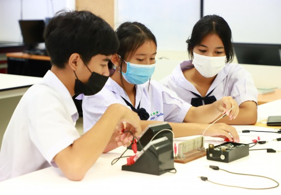 ภาพกิจกรรม  คณะวิทยาศาสตร์และเทคโนโลยีมหาวิทยาลัยราชภัฏกำแพงเพชร จัดงานสัปดาห์วิทยาศาสตร์แห่งชาติ ส่วนภูมิภาค ประจำปี 2565