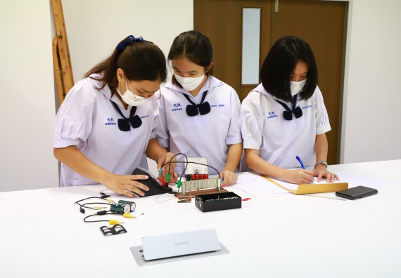 ภาพกิจกรรม  คณะวิทยาศาสตร์และเทคโนโลยีมหาวิทยาลัยราชภัฏกำแพงเพชร จัดงานสัปดาห์วิทยาศาสตร์แห่งชาติ ส่วนภูมิภาค ประจำปี 2565