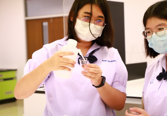 ภาพกิจกรรม  คณะวิทยาศาสตร์และเทคโนโลยีมหาวิทยาลัยราชภัฏกำแพงเพชร จัดงานสัปดาห์วิทยาศาสตร์แห่งชาติ ส่วนภูมิภาค ประจำปี 2565