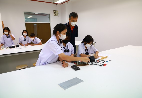 ภาพกิจกรรม  คณะวิทยาศาสตร์และเทคโนโลยีมหาวิทยาลัยราชภัฏกำแพงเพชร จัดงานสัปดาห์วิทยาศาสตร์แห่งชาติ ส่วนภูมิภาค ประจำปี 2565