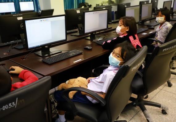 ภาพกิจกรรม  คณะวิทยาศาสตร์และเทคโนโลยีมหาวิทยาลัยราชภัฏกำแพงเพชร จัดงานสัปดาห์วิทยาศาสตร์แห่งชาติ ส่วนภูมิภาค ประจำปี 2565