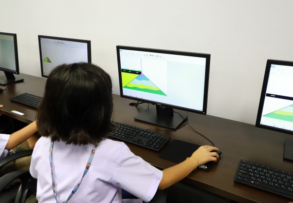 ภาพกิจกรรม  คณะวิทยาศาสตร์และเทคโนโลยีมหาวิทยาลัยราชภัฏกำแพงเพชร จัดงานสัปดาห์วิทยาศาสตร์แห่งชาติ ส่วนภูมิภาค ประจำปี 2565