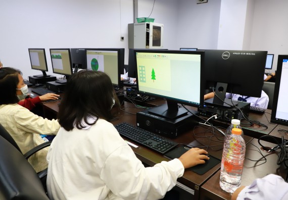 ภาพกิจกรรม  คณะวิทยาศาสตร์และเทคโนโลยีมหาวิทยาลัยราชภัฏกำแพงเพชร จัดงานสัปดาห์วิทยาศาสตร์แห่งชาติ ส่วนภูมิภาค ประจำปี 2565