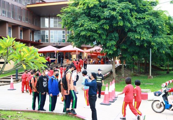 ภาพกิจกรรม  คณะวิทยาศาสตร์และเทคโนโลยีมหาวิทยาลัยราชภัฏกำแพงเพชร จัดงานสัปดาห์วิทยาศาสตร์แห่งชาติ ส่วนภูมิภาค ประจำปี 2565