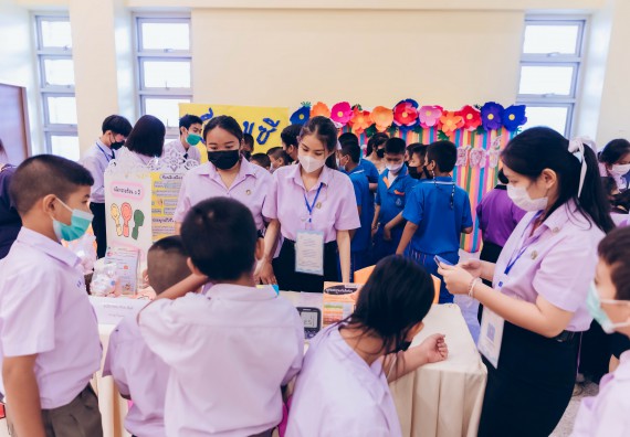 ภาพกิจกรรม  คณะวิทยาศาสตร์และเทคโนโลยีมหาวิทยาลัยราชภัฏกำแพงเพชร จัดงานสัปดาห์วิทยาศาสตร์แห่งชาติ ส่วนภูมิภาค ประจำปี 2565