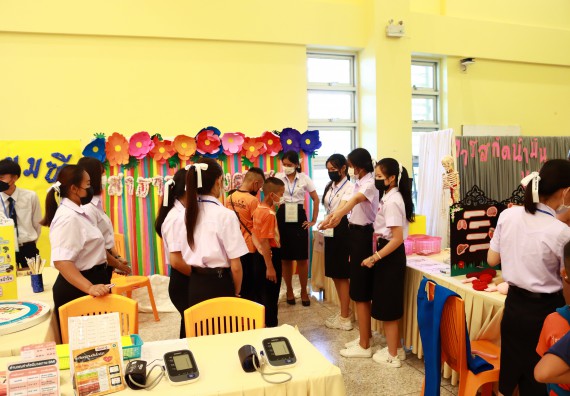 ภาพกิจกรรม  คณะวิทยาศาสตร์และเทคโนโลยีมหาวิทยาลัยราชภัฏกำแพงเพชร จัดงานสัปดาห์วิทยาศาสตร์แห่งชาติ ส่วนภูมิภาค ประจำปี 2565