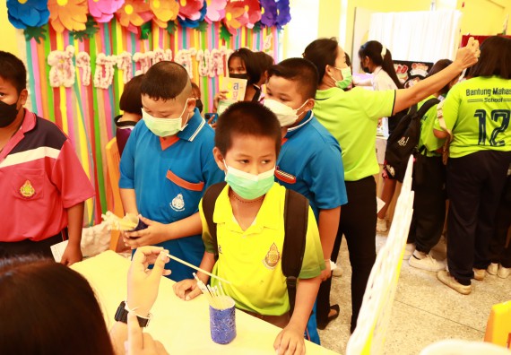 ภาพกิจกรรม  คณะวิทยาศาสตร์และเทคโนโลยีมหาวิทยาลัยราชภัฏกำแพงเพชร จัดงานสัปดาห์วิทยาศาสตร์แห่งชาติ ส่วนภูมิภาค ประจำปี 2565