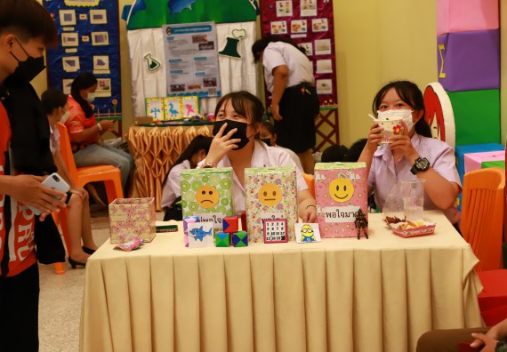 ภาพกิจกรรม  คณะวิทยาศาสตร์และเทคโนโลยีมหาวิทยาลัยราชภัฏกำแพงเพชร จัดงานสัปดาห์วิทยาศาสตร์แห่งชาติ ส่วนภูมิภาค ประจำปี 2565