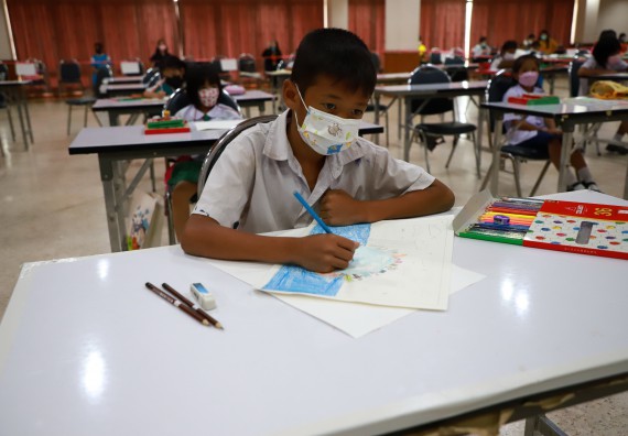 ภาพกิจกรรม  คณะวิทยาศาสตร์และเทคโนโลยีมหาวิทยาลัยราชภัฏกำแพงเพชร จัดงานสัปดาห์วิทยาศาสตร์แห่งชาติ ส่วนภูมิภาค ประจำปี 2565