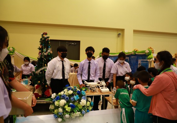 ภาพกิจกรรม  คณะวิทยาศาสตร์และเทคโนโลยีมหาวิทยาลัยราชภัฏกำแพงเพชร จัดงานสัปดาห์วิทยาศาสตร์แห่งชาติ ส่วนภูมิภาค ประจำปี 2565