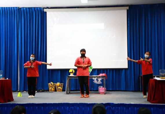 ภาพกิจกรรม  คณะวิทยาศาสตร์และเทคโนโลยีมหาวิทยาลัยราชภัฏกำแพงเพชร จัดงานสัปดาห์วิทยาศาสตร์แห่งชาติ ส่วนภูมิภาค ประจำปี 2565