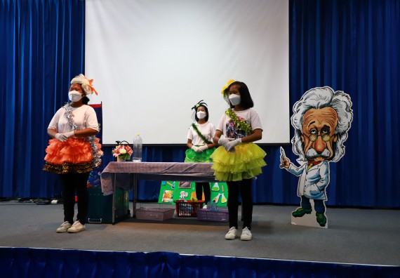 ภาพกิจกรรม  คณะวิทยาศาสตร์และเทคโนโลยีมหาวิทยาลัยราชภัฏกำแพงเพชร จัดงานสัปดาห์วิทยาศาสตร์แห่งชาติ ส่วนภูมิภาค ประจำปี 2565