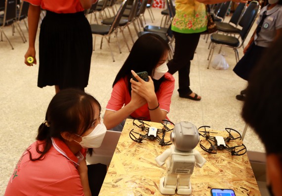 ภาพกิจกรรม  คณะวิทยาศาสตร์และเทคโนโลยีมหาวิทยาลัยราชภัฏกำแพงเพชร จัดงานสัปดาห์วิทยาศาสตร์แห่งชาติ ส่วนภูมิภาค ประจำปี 2565