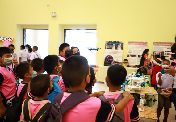 ภาพกิจกรรม  คณะวิทยาศาสตร์และเทคโนโลยีมหาวิทยาลัยราชภัฏกำแพงเพชร จัดงานสัปดาห์วิทยาศาสตร์แห่งชาติ ส่วนภูมิภาค ประจำปี 2565