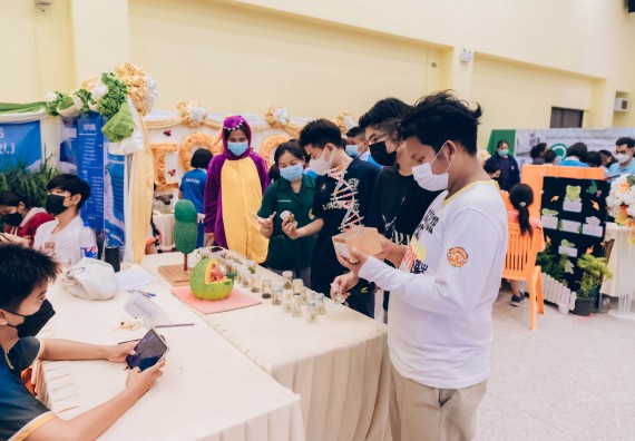 ภาพกิจกรรม  คณะวิทยาศาสตร์และเทคโนโลยีมหาวิทยาลัยราชภัฏกำแพงเพชร จัดงานสัปดาห์วิทยาศาสตร์แห่งชาติ ส่วนภูมิภาค ประจำปี 2565