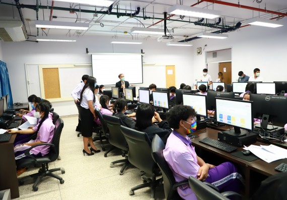 ภาพกิจกรรม โครงการพัฒนานักเรียนห้องเรียนพิเศษ E-SMART โรงเรียนคลองขลุงราษฎร์รังสรรค์  วันที่ 3 กันยายน 2565
