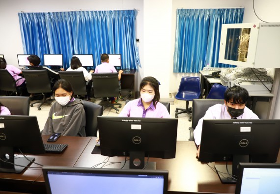 ภาพกิจกรรม โครงการพัฒนานักเรียนห้องเรียนพิเศษ E-SMART โรงเรียนคลองขลุงราษฎร์รังสรรค์  วันที่ 3 กันยายน 2565