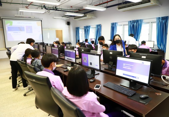 โครงการพัฒนานักเรียนห้องเรียนพิเศษ E-SMART โรงเรียนคลองขลุงราษฎร์รังสรรค์  วันที่ 4 กันยายน 2565 