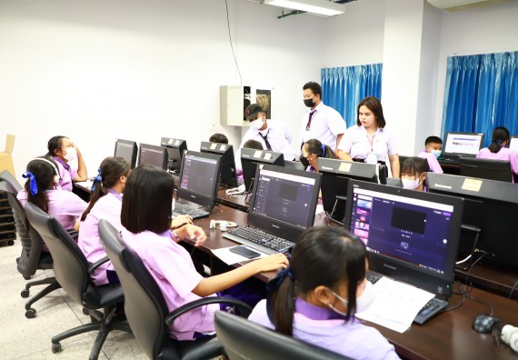 โครงการพัฒนานักเรียนห้องเรียนพิเศษ E-SMART โรงเรียนคลองขลุงราษฎร์รังสรรค์  วันที่ 4 กันยายน 2565 