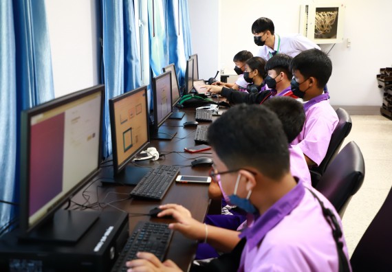 โครงการพัฒนานักเรียนห้องเรียนพิเศษ E-SMART โรงเรียนคลองขลุงราษฎร์รังสรรค์  วันที่ 4 กันยายน 2565 